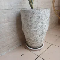 گلدون سفالی سفید