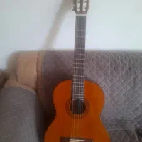 گیتار یاماها c40