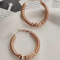 بدلیجات و اکسسوری در اصفهان|بدلیجات|اصفهان, باغ زرشک|دیوار