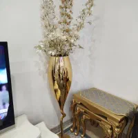 گل وگلدان طلایی