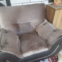 مبل با میز و دوعدد جلومبلی|مبلمان خانگی و میز عسلی|اسالم, |دیوار