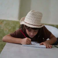 آینده فرزندتون فقط به درس و مدرسه وابسته نیست
