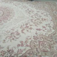 فرش کرم رنگ برجسته