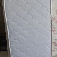 تخت و گهواره نوزاد کاملا نو و سالم و تمیز|اسباب و اثاث بچه|مشهد, هفت تیر (حافظ)|دیوار