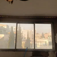 درب و پنجره آلومینیوم کاملا سالم و با شیشه و توری