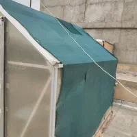 فروش یک گلخانه پیش ساخته دست دوم در حد نو