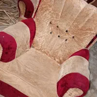 مبل تمیز و کاملا سالم