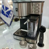 اسپرسوساز حرفه ای با مخزن شیر