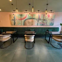 تجهیز و تولید صندلی ومبلمان کله پزی جگرکی رستوران