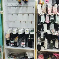 ویترین و استند مغازه و رگال ایستاده