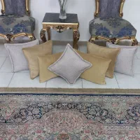 کوسن  یشمی وقرمز|حراج|تهران, جمال‌زاده|دیوار