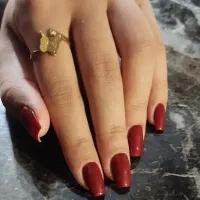 کاشت ناخن با متریال برند و درجه یک