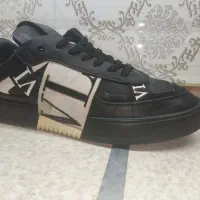 چرم ایتالیا برند Valentino Garavani کیف کفش کتونی