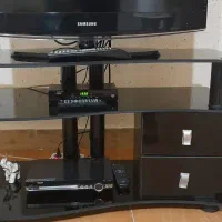 میزتلویزیون شیشه ای