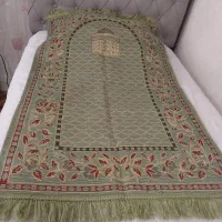 سه تا سجاده نماز تو