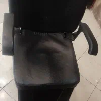 یک عدد صندلی برقی آرایشگاه برند پرشین کاملا سالم