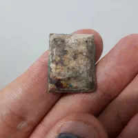 سنگ نیشابور|بدلیجات|نیشابور, پاستور|دیوار