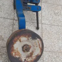 چرخ گاوآهن سالم و تمیز، بدون کوچک‌ترین تاب یا ترک.