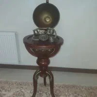 تلفن سلطنتی آنتیک با میز کره ایی|تلفن رومیزی|کرج, فاز ۵ مهرشهر|دیوار