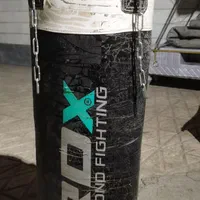 کیسه بکس چرم سالم باوزنه1/5کیلویی|تجهیزات ورزشی|ری, دولتآباد|دیوار