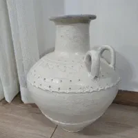 کوزه سفالی بزرگ قدیمی
