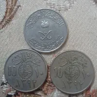 تعدادی سکه قدیمی