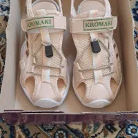 صندل جلوبسته بچه‌گانه کروماکی مدل km560