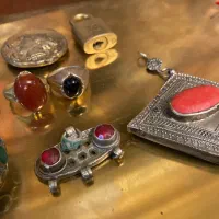 تعدادی اشیای کلسیونی قدیمی