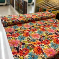 پارچه های اصل و متنوع  طرح‌های متنوع و ک
