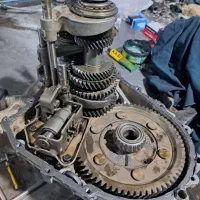 مکانیک و باتری ساز