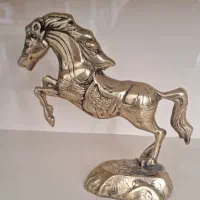 مجسمه برنز