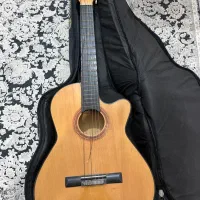 گیتار در حد نو