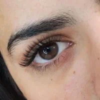 اکستنشن مژه مهریز و لیفت ابرو و مژه کمترین هزینه