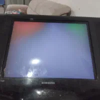 یک تلویزیون ۲۱ اینچه