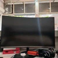 مانیتور خمیده بدون خط و خش بدون سوختگی