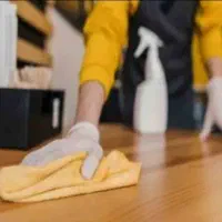 خدماتی آقا هستم