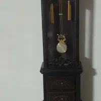 ساعت قدی قهوه ای