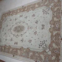 دو عدد فرش 6 متری و یک گلیم 1.5 متری