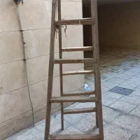 نردبان چوبی