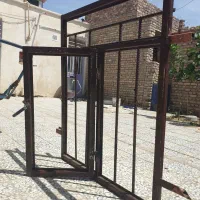 به عکس توجه کن پنجره