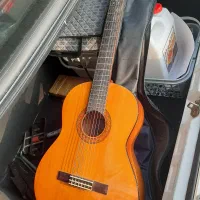 گیتار یاماها C40