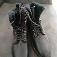 بوت اسپرت  تمام چرم خارجی برای   آقایان و خانم ها