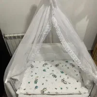 تخت نوزاد با کالسکه درحد
