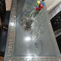 میز غذا خوری در حد نو