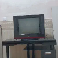 میز و تلویزیون