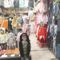 فروشنده پوشاک بچگانه مرکزخریدهفده شهریور.فردوسی 1