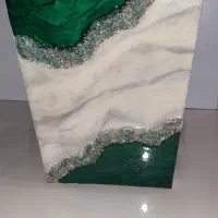 سطل و جا دستمالی کنار سالنی