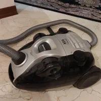 جاروبرقی AEG