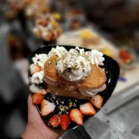 استخدام در بستنی فروشی