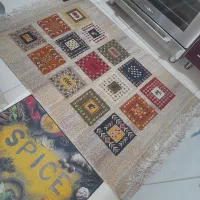 قالیچه ماشینی بسیار سالم خیلی استفاده نشده‌